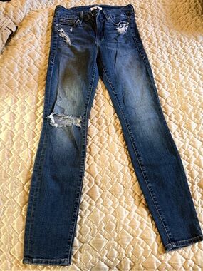 Good American Dark Blue Distressed Skinny Jeans